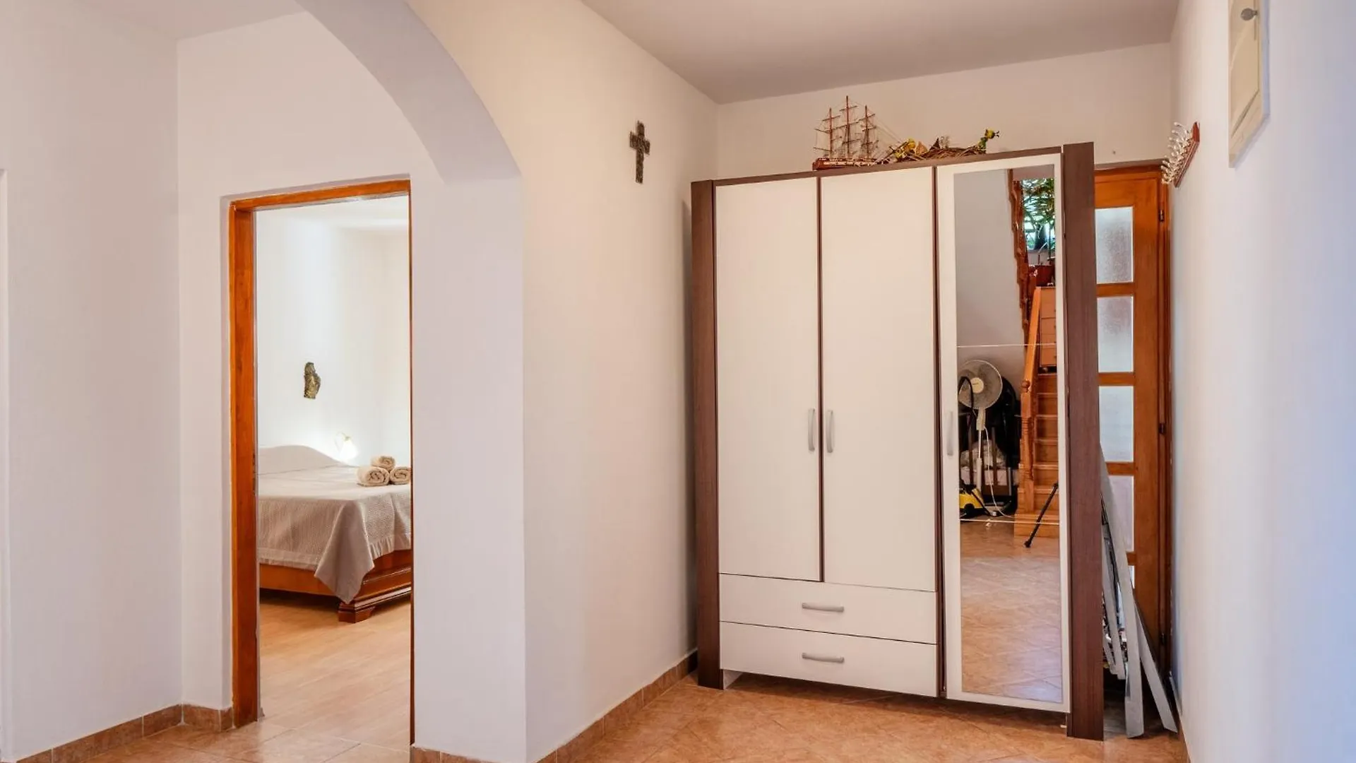 Apartments Kapovic Vir