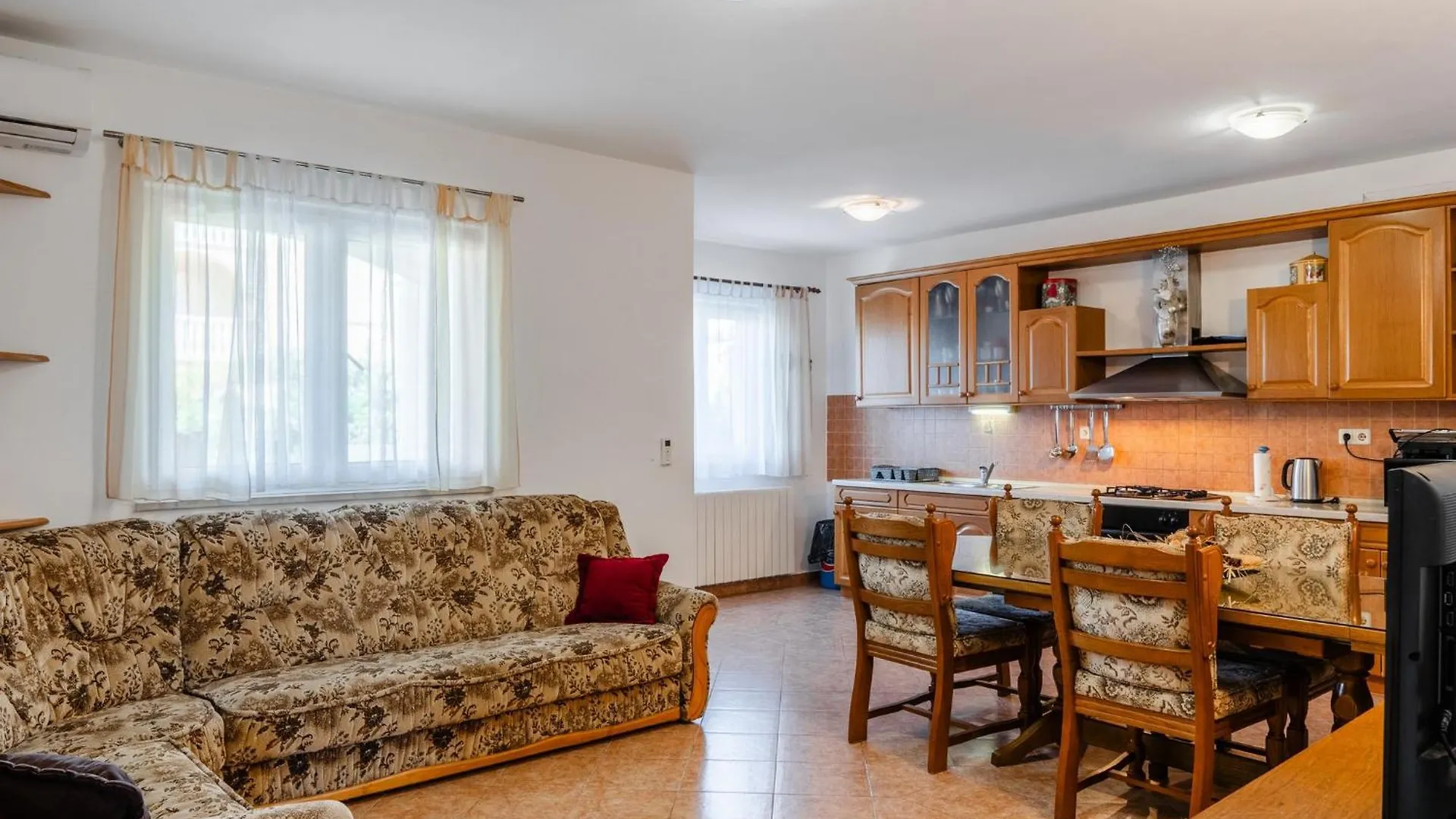 Apartments Kapovic Vir