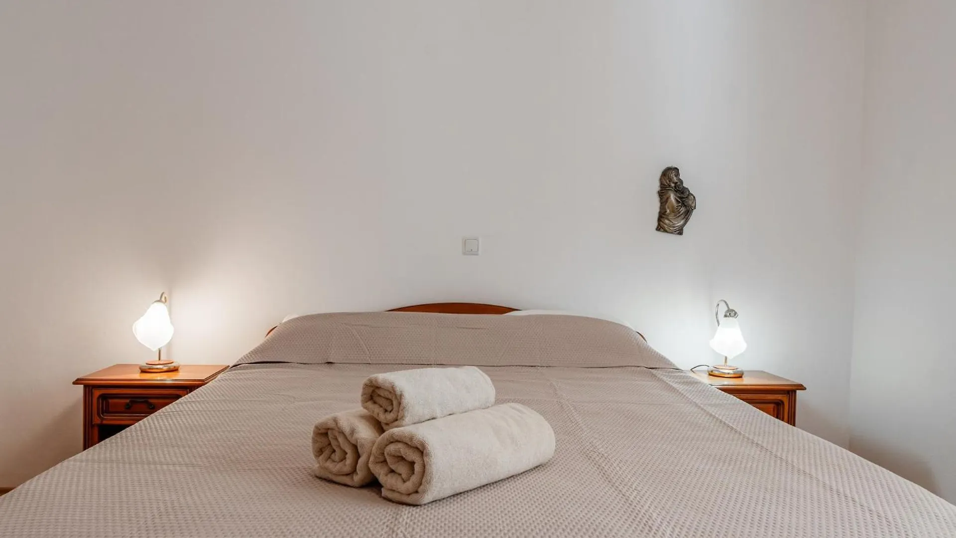 Apartments Kapovic Vir